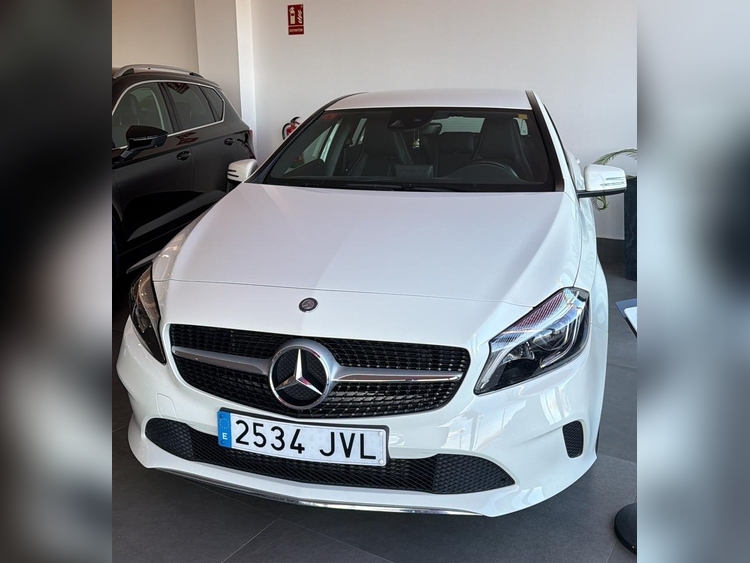 Mercedes Benz Clase A (todo) 200 URBAN 2.1 136CV foto 3